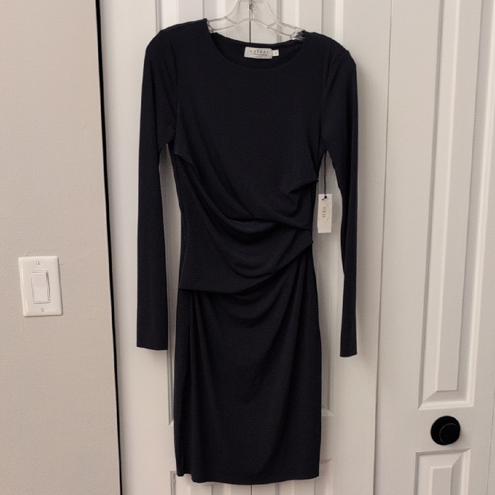 Velvet Elegant Navy Long Sleeve Dress